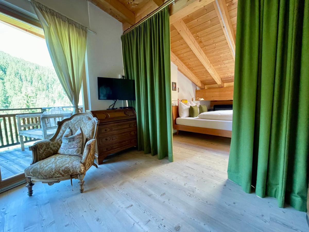 Apartments Da La Vedla Flats San Cassiano  Luaran gambar