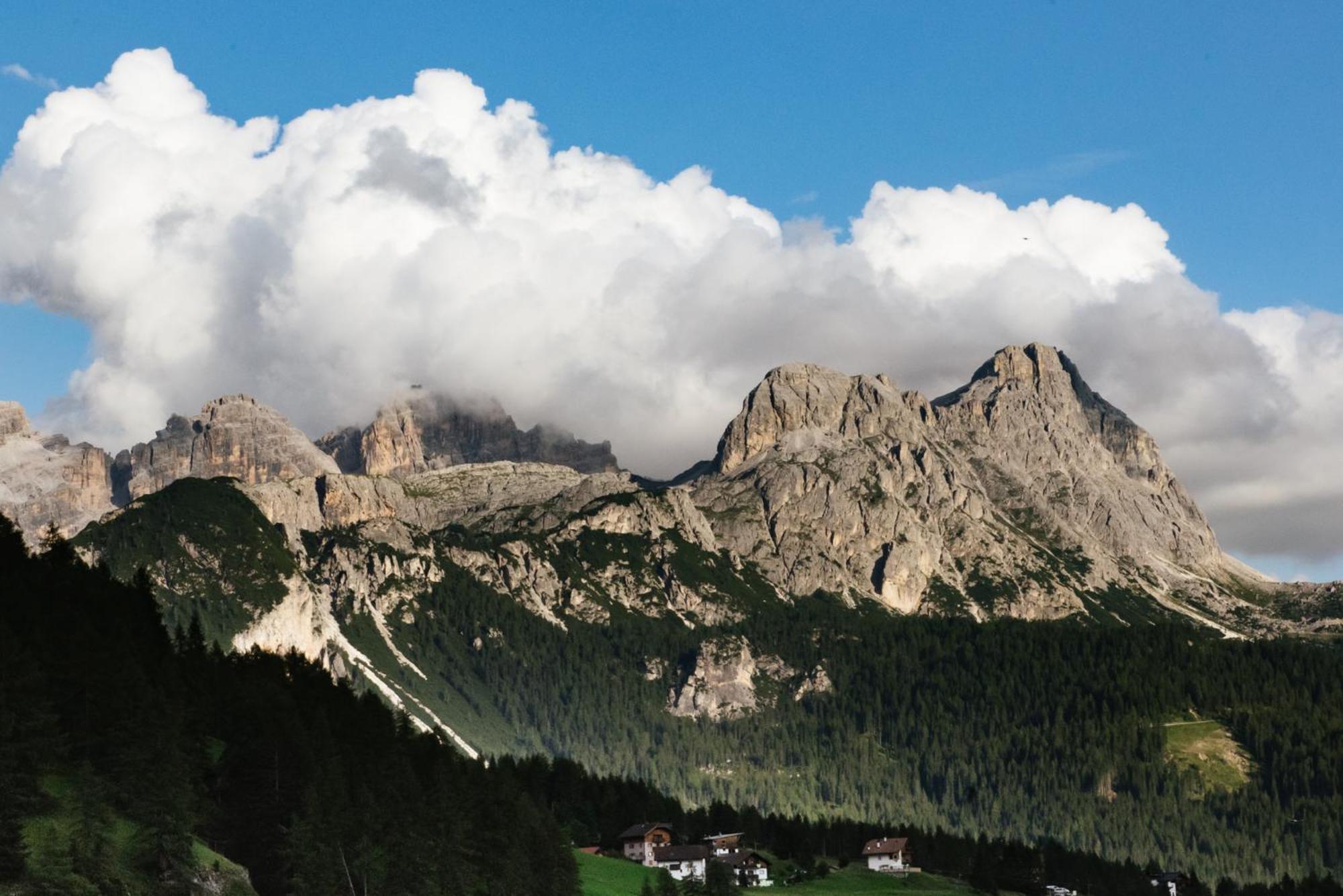 Apartments Da La Vedla Flats San Cassiano  Luaran gambar