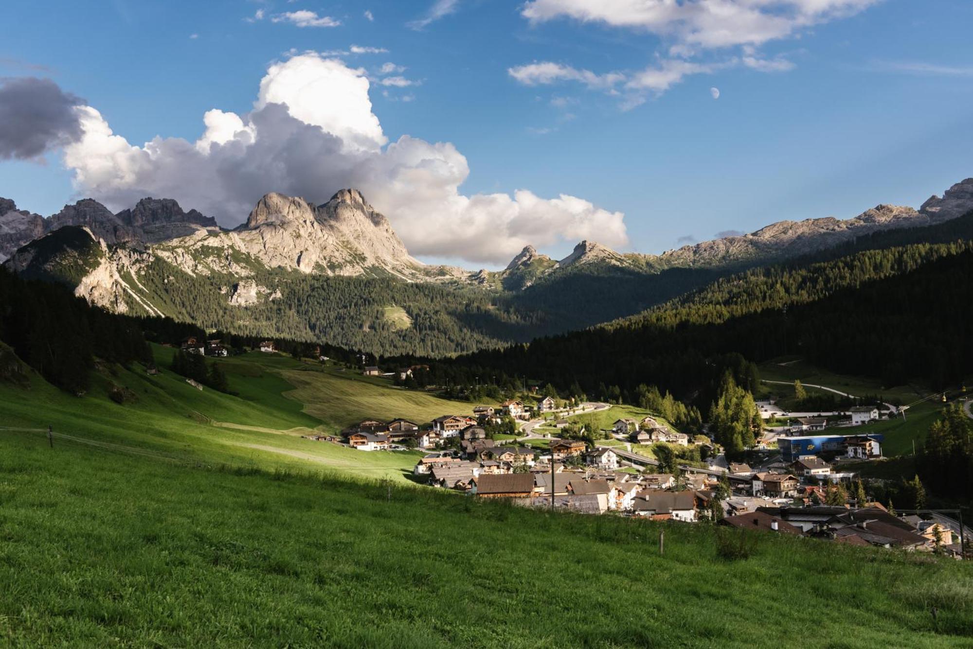 Apartments Da La Vedla Flats San Cassiano  Luaran gambar
